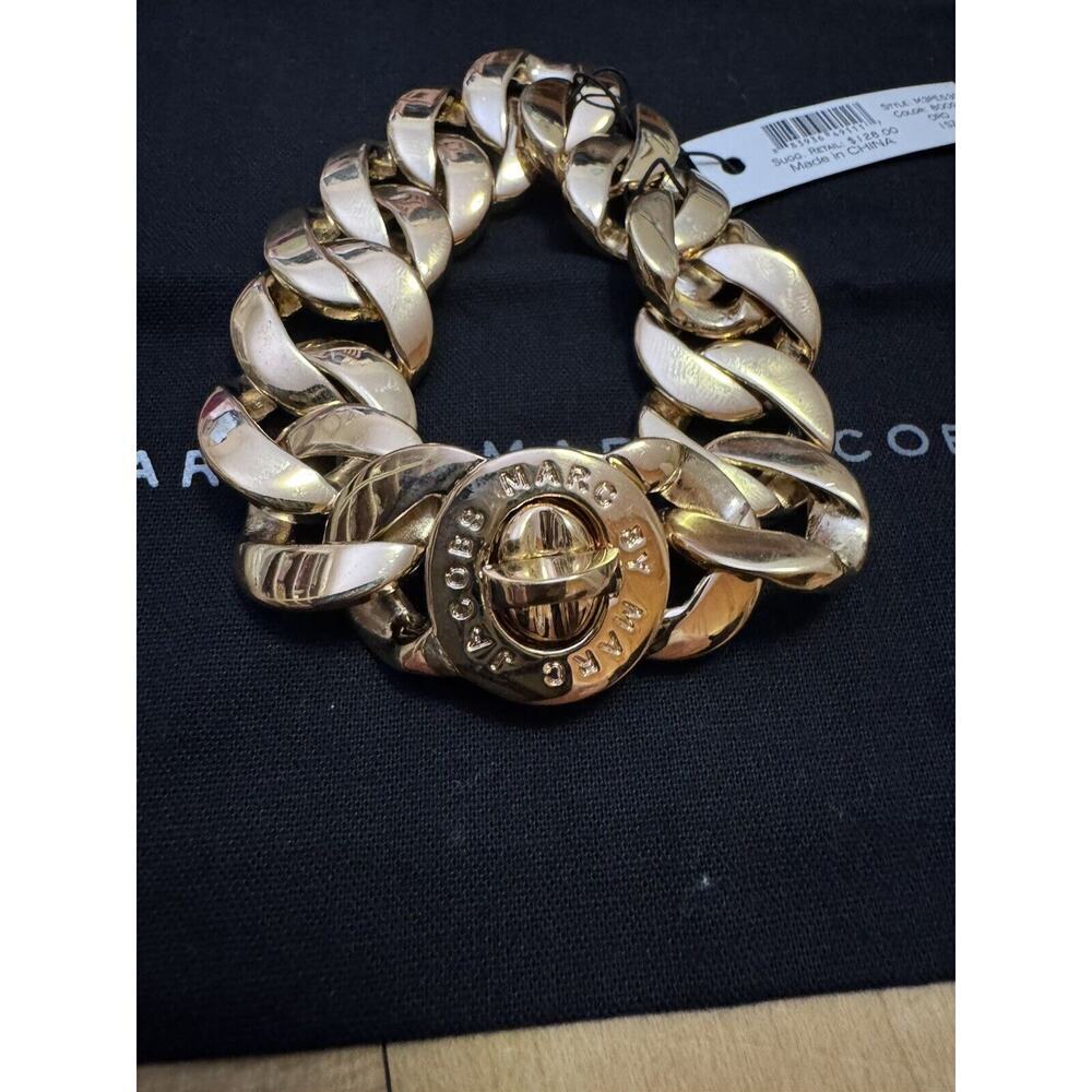 Marc By Marc Jacobs “Katie” Turn Lock Gold Tone Chain Link Bracelet M3PE530